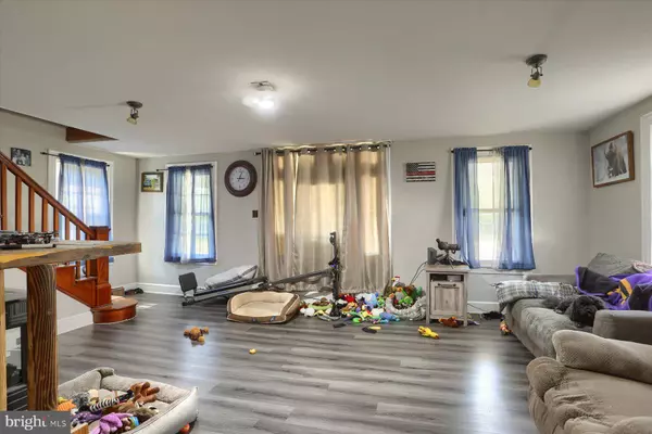 4160 W MARKET ST, York, PA 17408