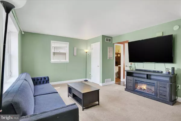 21 N CONLEY LN, Etters, PA 17319