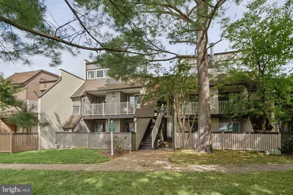 3889 EL CAMINO PL #19, Alexandria, VA 22309