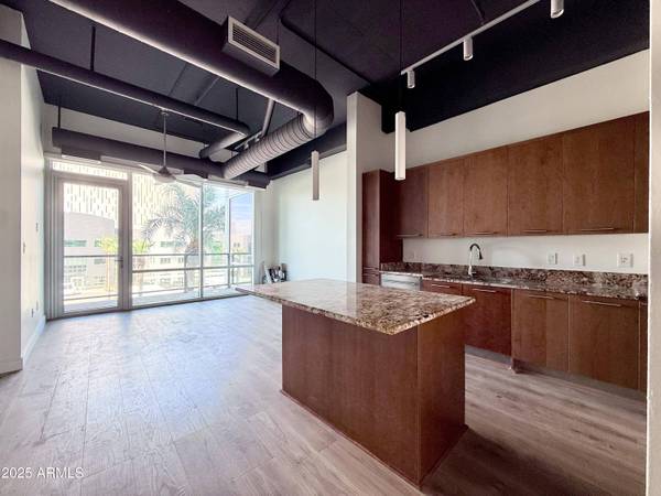 1 E LEXINGTON Avenue #305, Phoenix, AZ 85012