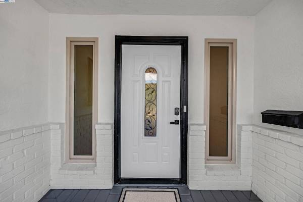 286 Donegal Way, Martinez, CA 94553