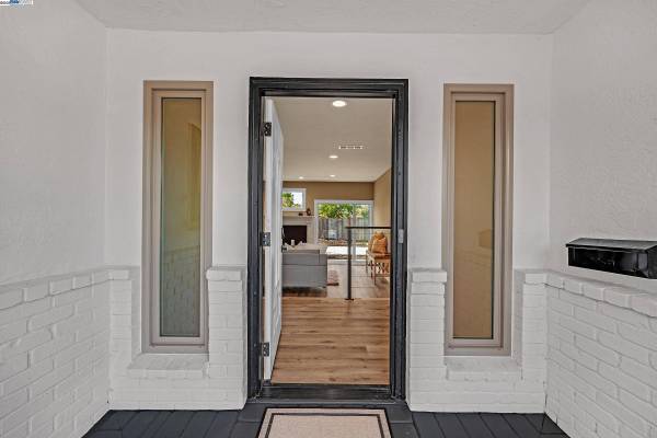 286 Donegal Way, Martinez, CA 94553