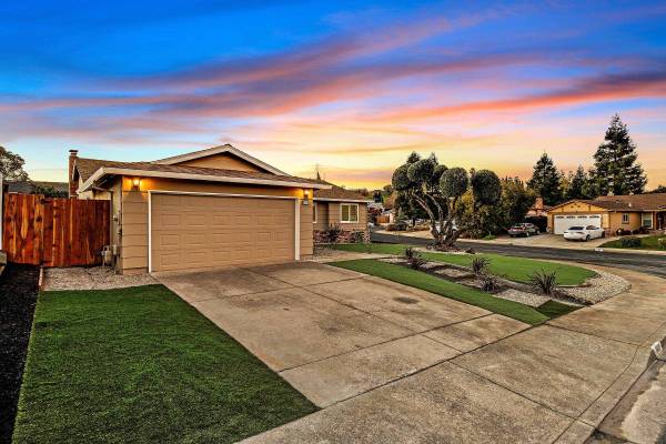 3600 Brookdale Cir, Antioch, CA 94509