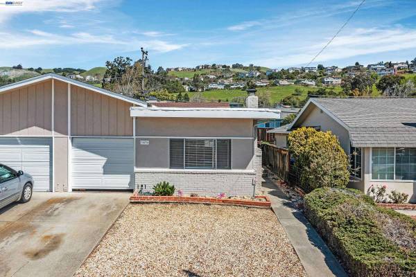 30236 Vanderbilt St, Hayward, CA 94544