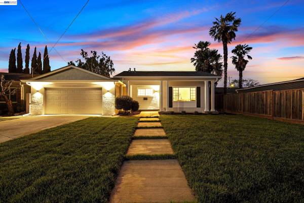 6931 Pine Ct, Dublin, CA 94568