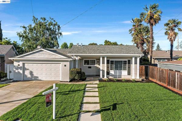 6931 Pine Ct, Dublin, CA 94568
