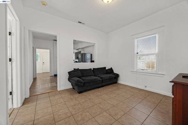 1010 W 4Th St, Antioch, CA 94509