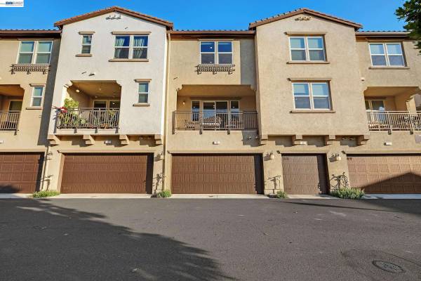 1270 Gusty Loop #3, Livermore, CA 94550
