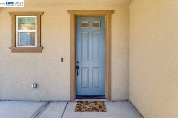 5048 Ashbrook St, Roseville, CA 95747