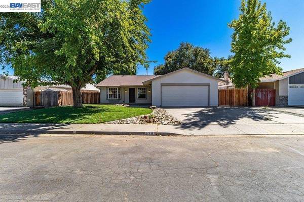 178 Richard Pl, Vacaville, CA 95687