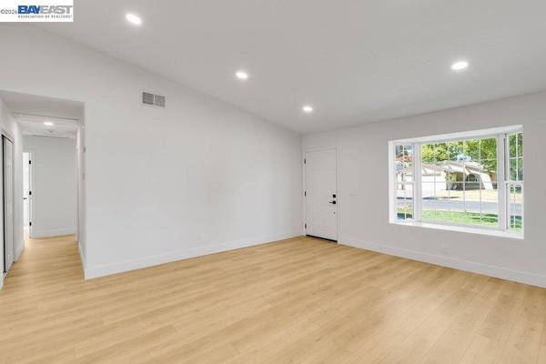 178 Richard Pl, Vacaville, CA 95687