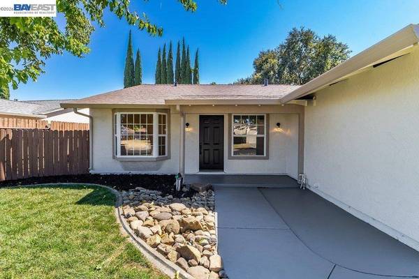 178 Richard Pl, Vacaville, CA 95687