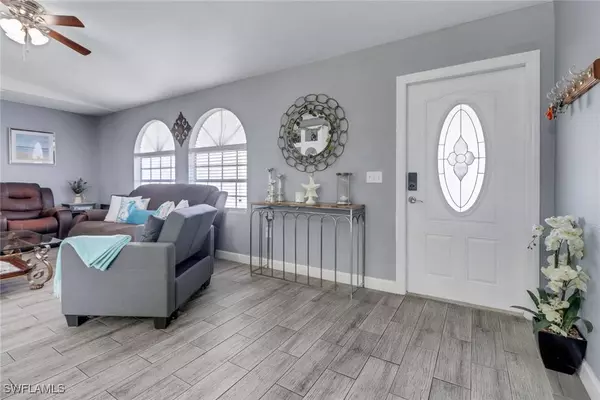 3903 9th ST SW, Lehigh Acres, FL 33976