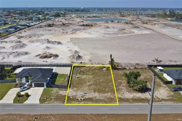 1055 Embers Pkwy W, Cape Coral, FL 33993