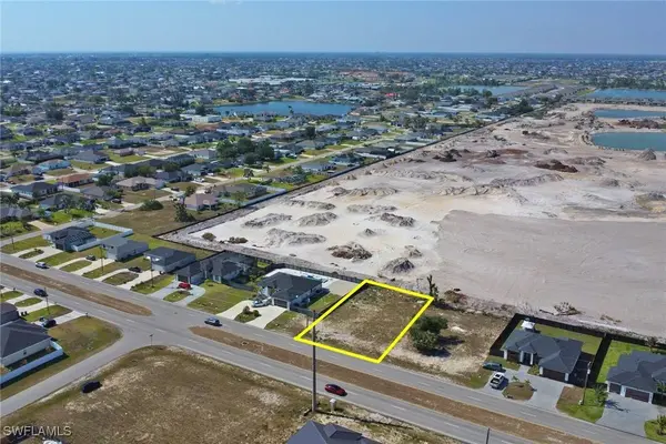 1055 Embers Pkwy W, Cape Coral, FL 33993