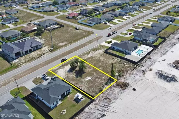 1049 Embers Pkwy W, Cape Coral, FL 33993