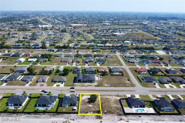 1049 Embers Pkwy W, Cape Coral, FL 33993