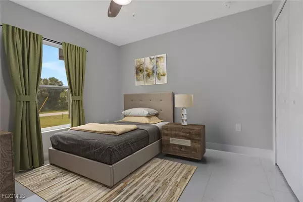 427 Gray AVE S, Lehigh Acres, FL 33974