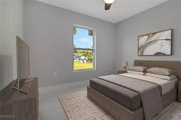 427 Gray AVE S, Lehigh Acres, FL 33974