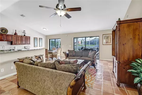 115 SW 12th TER, Cape Coral, FL 33991