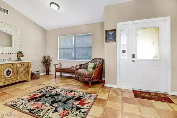 115 SW 12th TER, Cape Coral, FL 33991