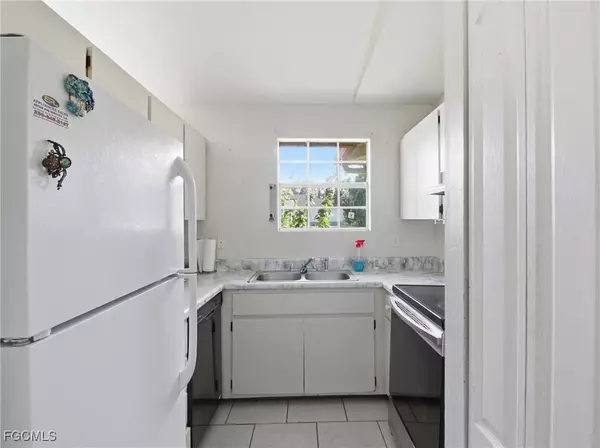 2802 2ND ST SW, Lehigh Acres, FL 33976