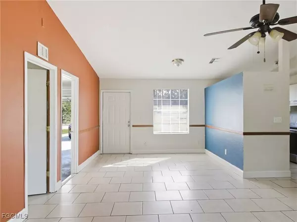 2802 2ND ST SW, Lehigh Acres, FL 33976