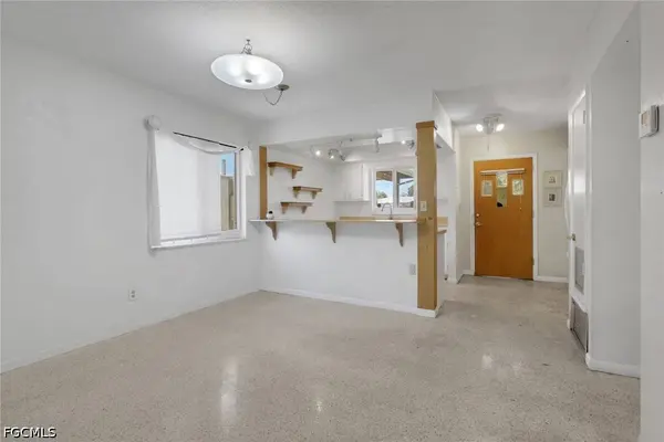 2212 E 6th ST, Lehigh Acres, FL 33936