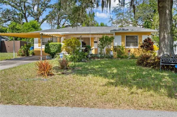 1309 SAINT ANDREWS DR, Tampa, FL 33612