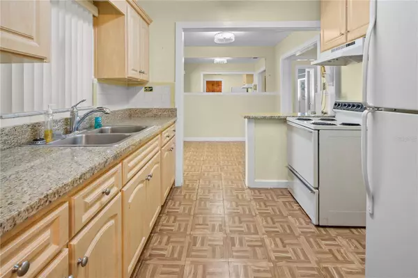 1309 SAINT ANDREWS DR, Tampa, FL 33612