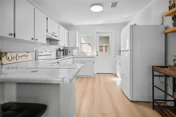 6502 N BRANCH AVE, Tampa, FL 33604