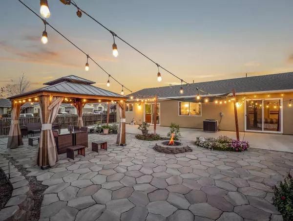 5275 E Hoxie AVE, Fresno, CA 93725