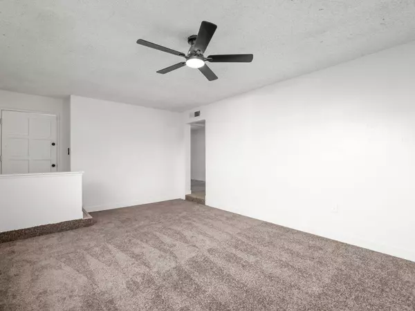 2332 S Jackson AVE, Fresno, CA 93725