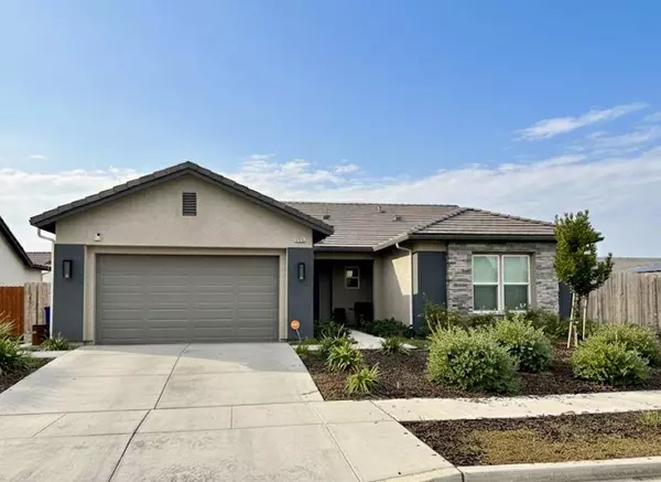 2935 21st AVE, Kingsburg, CA 93631