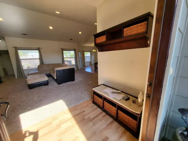 479 Kendall Ct, Out Of Area, CA 95540