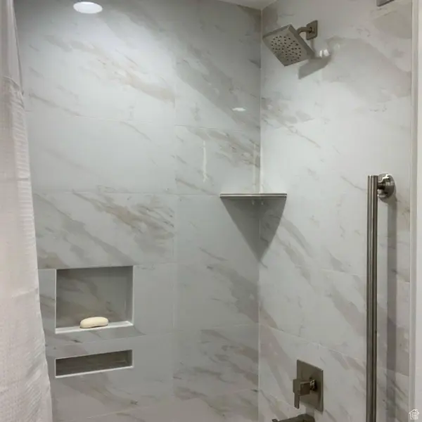 1467 CHERRY LN, Centerville, UT 84014