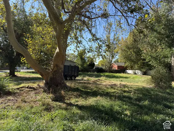 630 S 300 E, Centerville, UT 84014