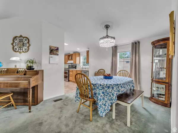 679 PERCIVAL ST #265, North Salt Lake, UT 84054