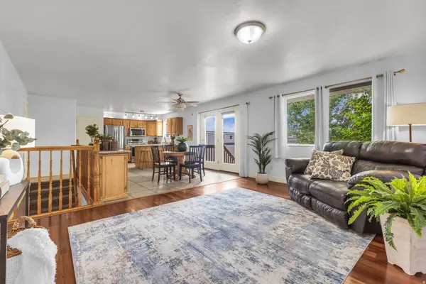 3609 W JUPITER HILLS DR, Syracuse, UT 84075
