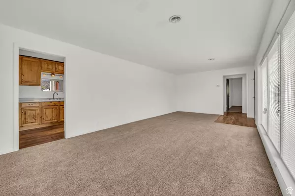 569 E 900 N, Bountiful, UT 84010