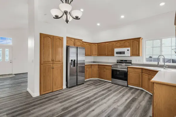1032 W 1400 S, Woods Cross, UT 84087
