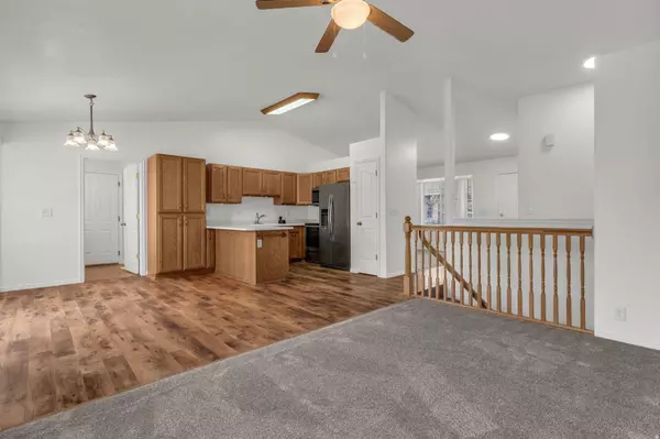 9203 S HOLLY LILY LN, West Jordan, UT 84081