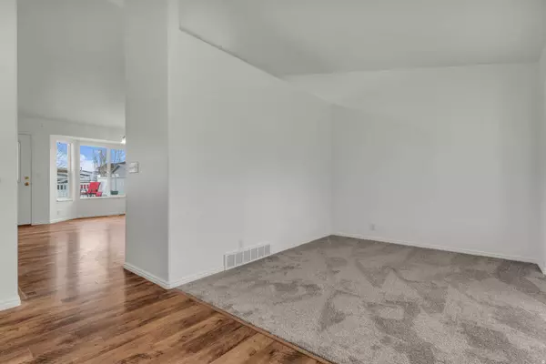 9203 S HOLLY LILY LN, West Jordan, UT 84081