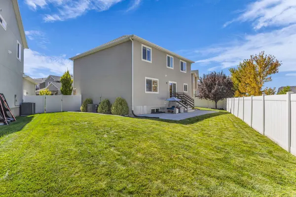 2066 W 2280 S, Woods Cross, UT 84087