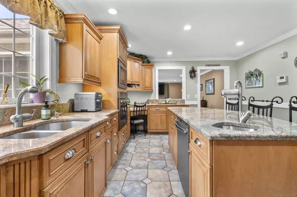 1199 Cornerstone Court, Cheshire, CT 06410