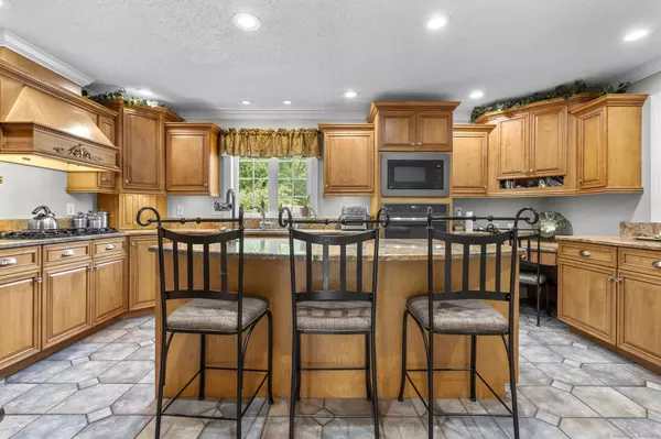 1199 Cornerstone Court, Cheshire, CT 06410