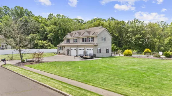 1199 Cornerstone Court, Cheshire, CT 06410