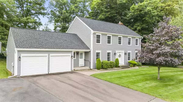 28 Fieldstone Path, Newington, CT 06111