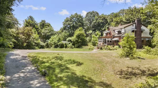 122 Derby Avenue, Orange, CT 06477