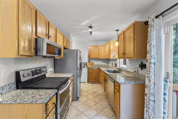 42 Fairwood Farms Drive, West Hartford, CT 06107